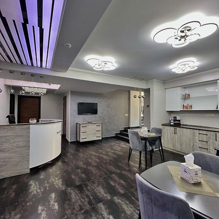Mashtots Hotel Yerevan Exterior photo