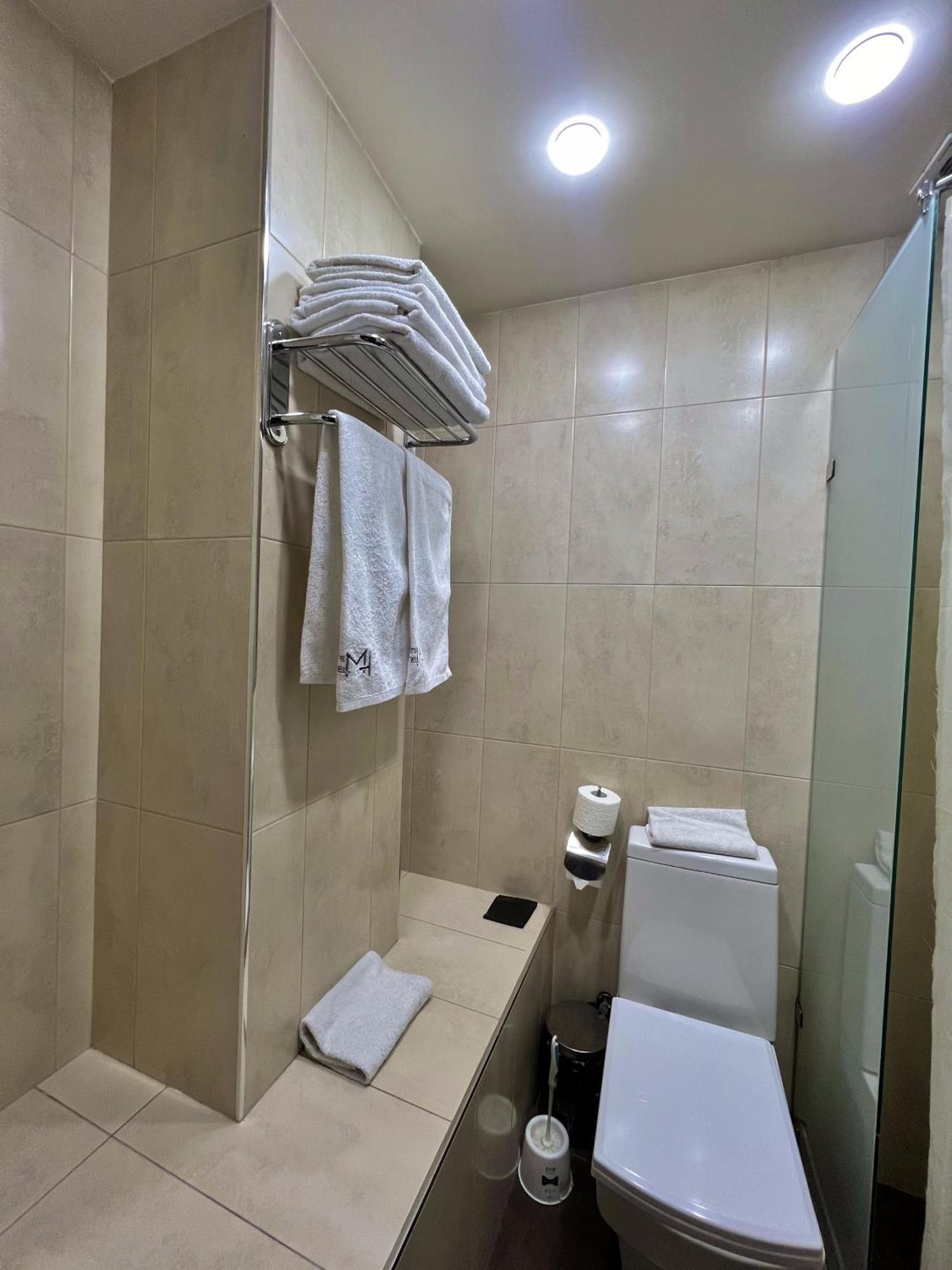 Mashtots Hotel Yerevan Exterior photo