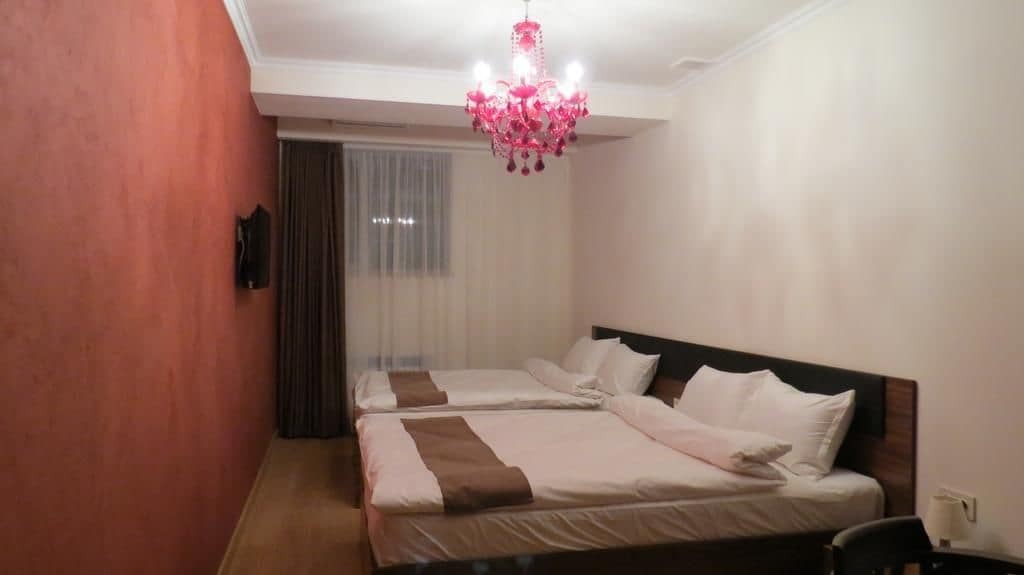 Mashtots Hotel Yerevan Exterior photo
