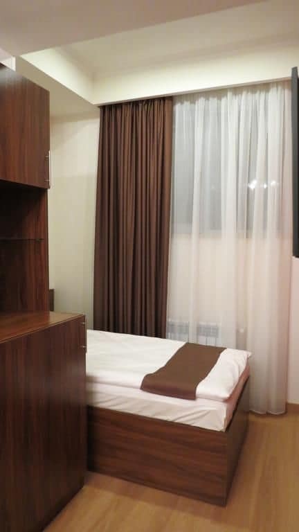 Mashtots Hotel Yerevan Exterior photo